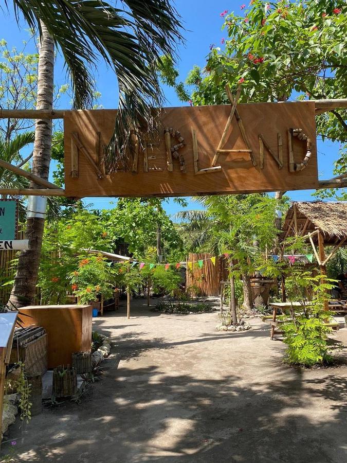 Georgia'S Neverland Hostel マラパスクア島 エクステリア 写真
